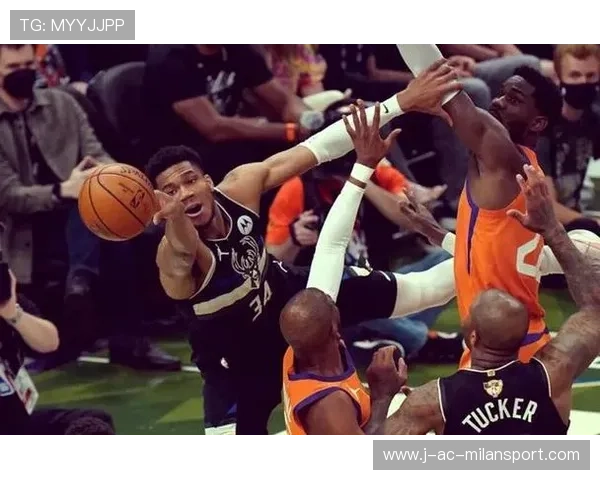 字母哥站在罚线深呼吸